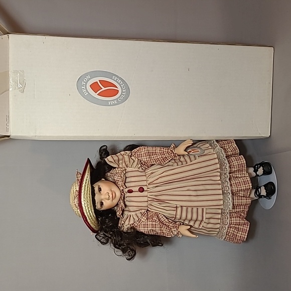 Delton Fine Collectables 18" Porcelain Doll Sassy Brunette - Picture 7 of 8